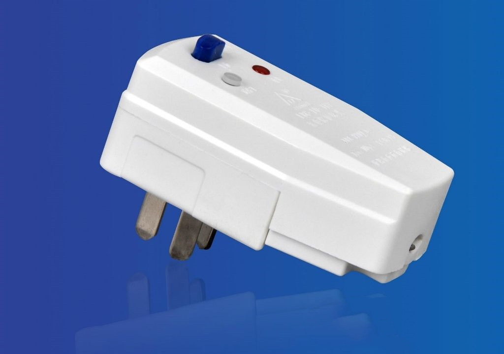 电热水器用不用拔掉电源,史密斯电热水器洗澡要不要拔插头