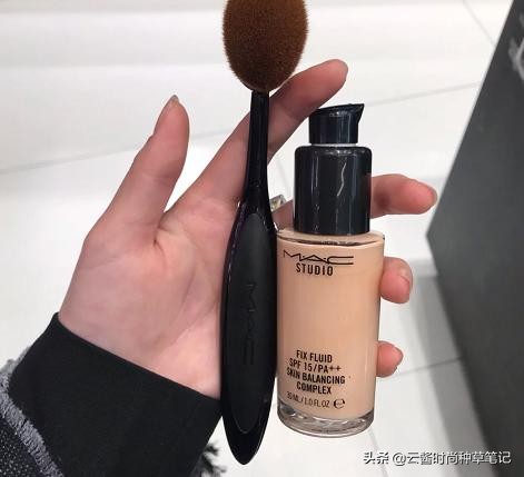 粉底液排行榜10强雅诗兰黛白金,mac和雅诗兰黛粉底液对比