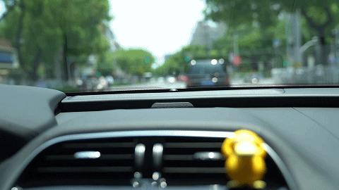 买车4s店送的车贴膜是玻璃膜吗,买车送的玻璃膜是什么时候贴的