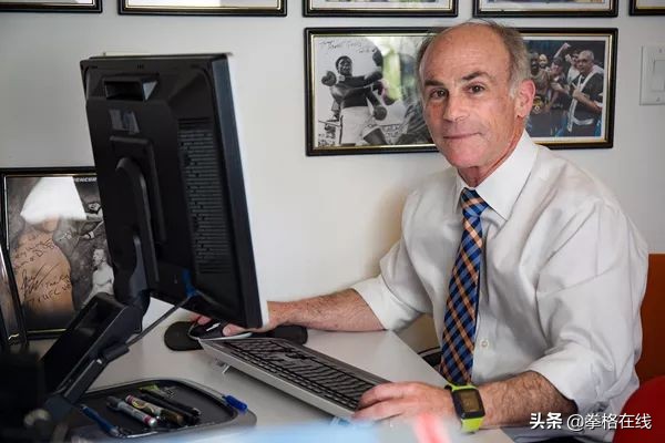 美式足球有多危险,美式足球和足球区别