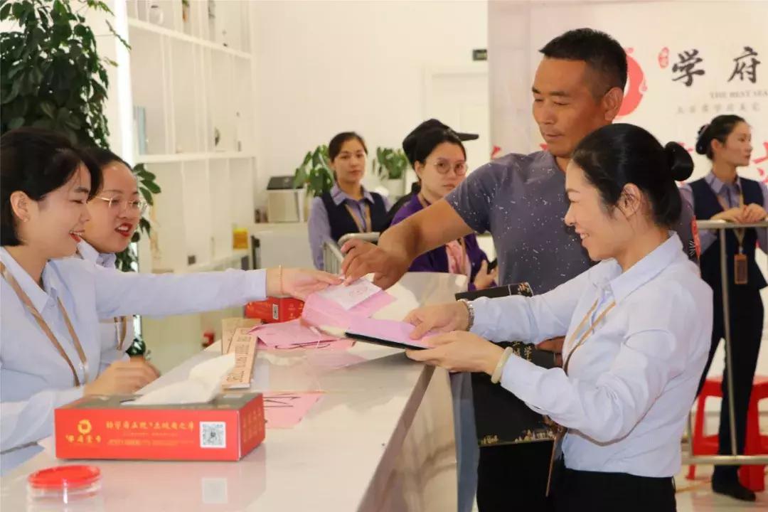 临颍学府壹号多少钱一平方,临颍华荣学府壹号