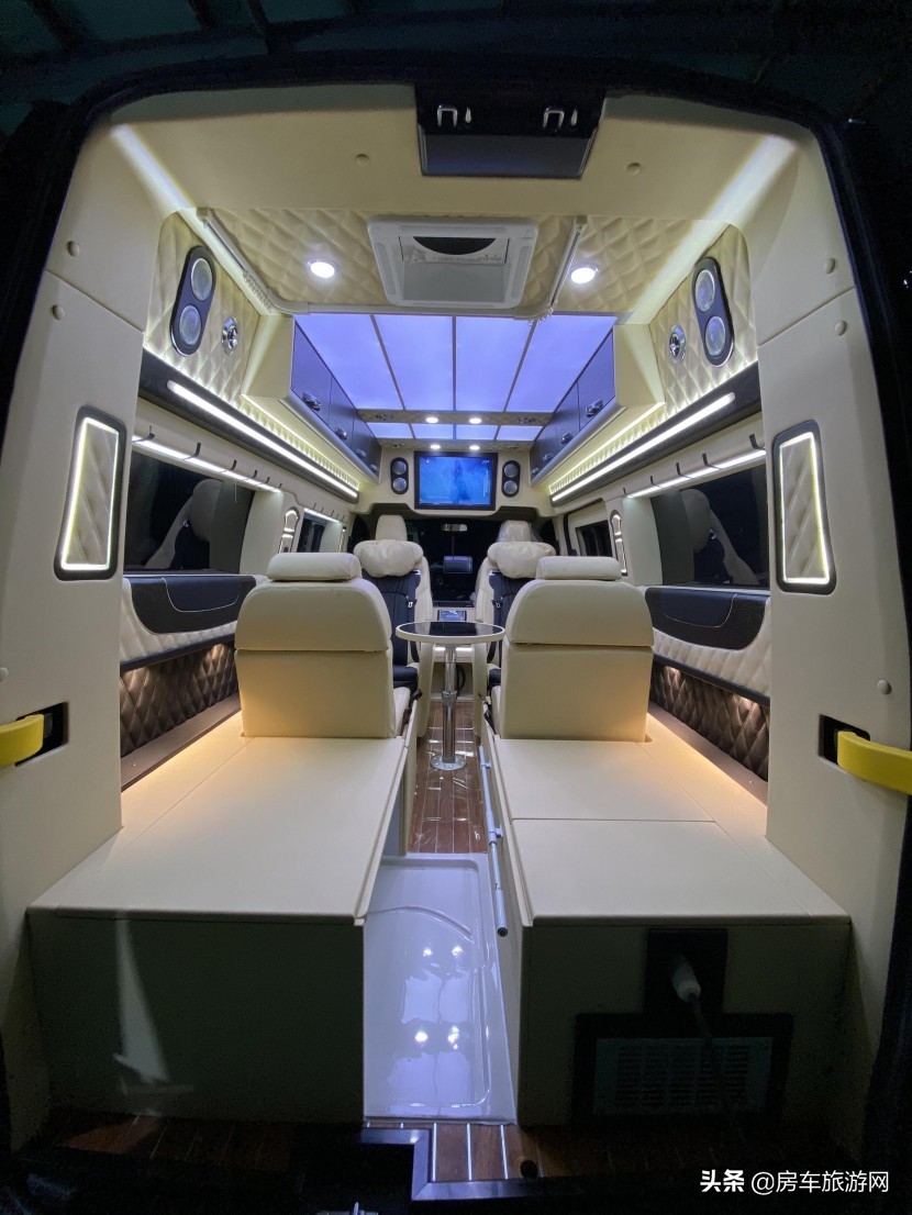 福客特进口福特商旅房车,福客特四驱越野商务单人房车