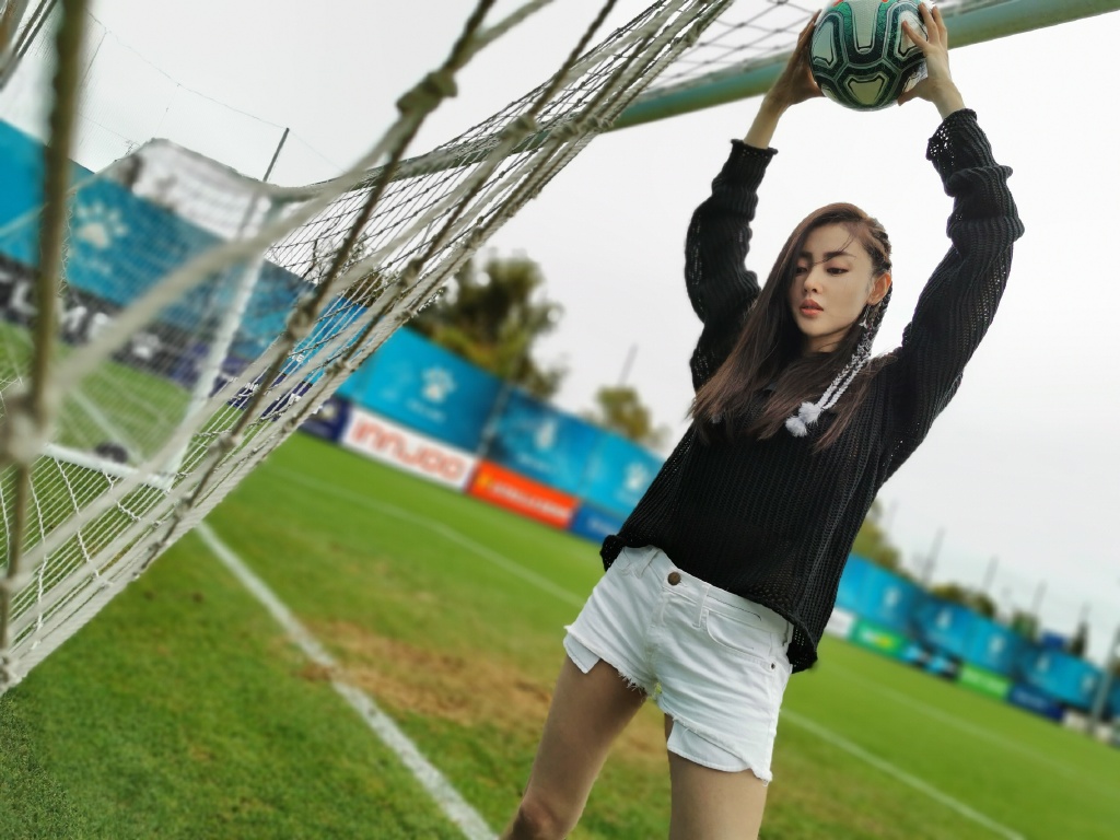 张天爱穿黑色运动裤,张天爱穿超短裤