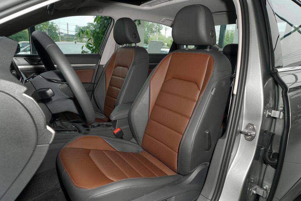 销量又稳了静态体验新款大众朗逸,大众2018款朗逸优劣势