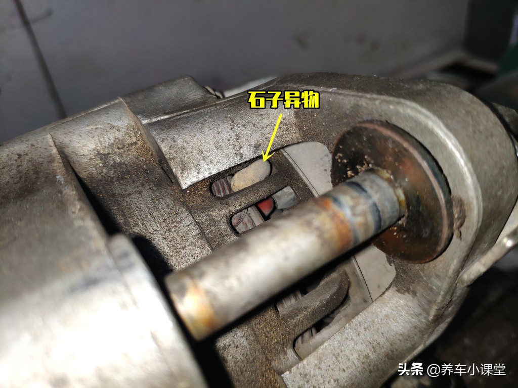 汽车发电机单向轮坏了怎么办,三轮车发电机坏了怎么维修