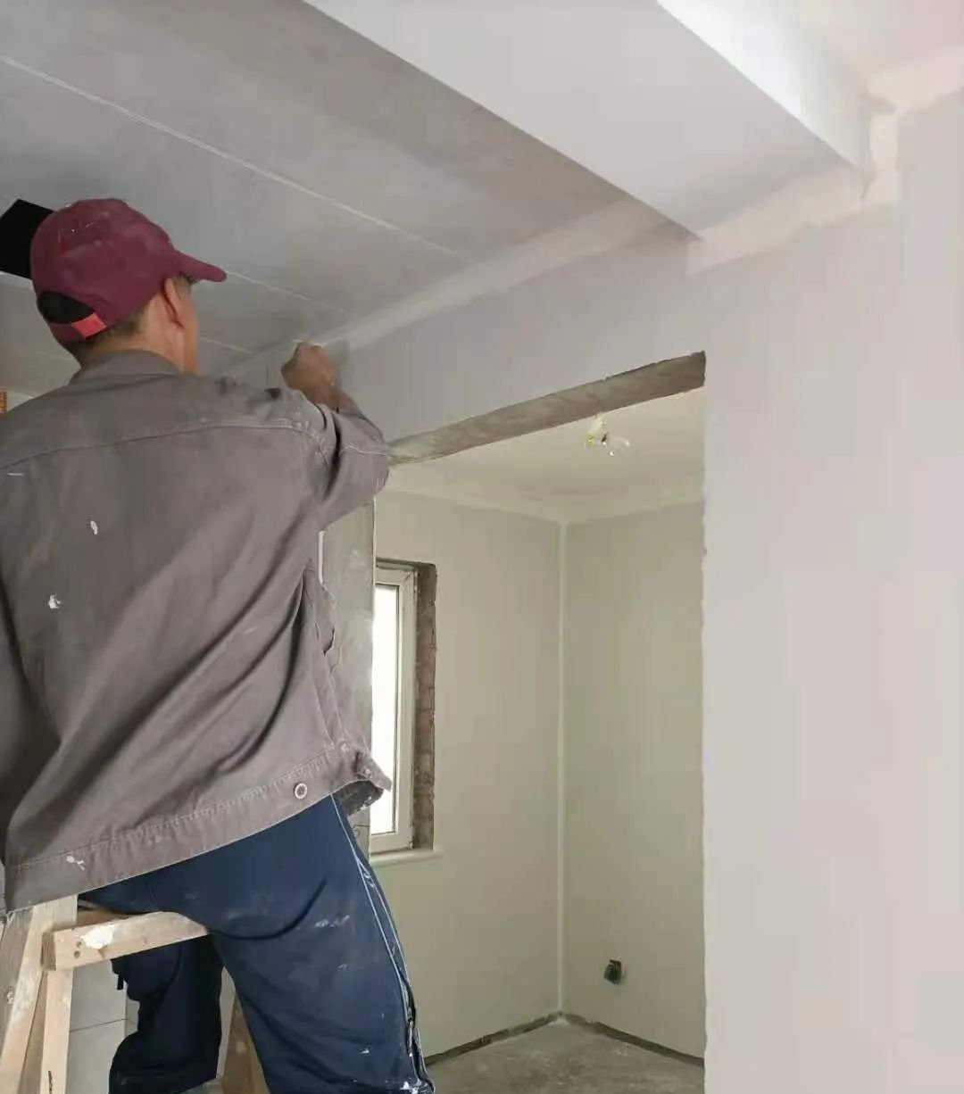 家装石膏线总是开裂？懂得施工环节验收和修补措施，少走弯路