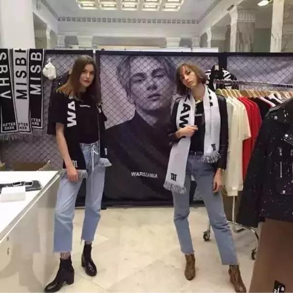 supreme联名日系闪电潮牌,潮牌supreme哪些是真的