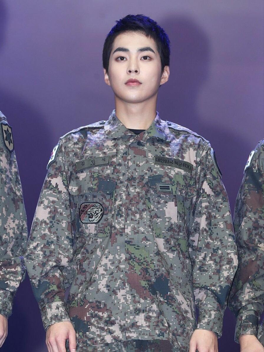 exo金珉锡不就耍帅吗,exo金珉锡入伍告别会完整版