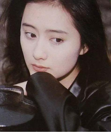 琼瑶剧陈德容马景涛梅花三弄,46岁琼瑶剧女郎陈德容近照