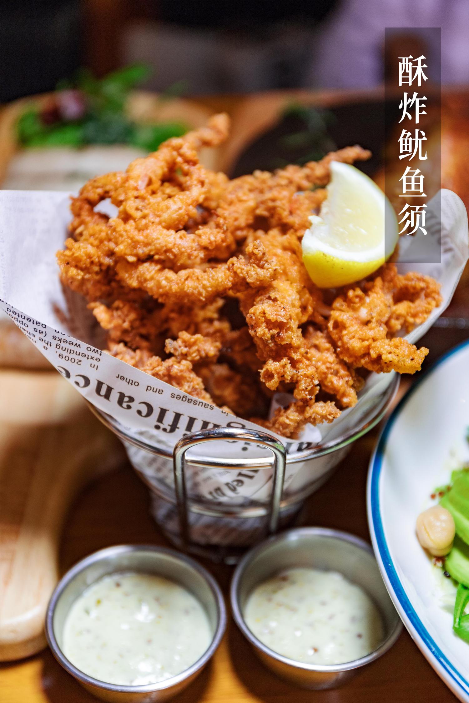 重庆第①家正版餐酒博物馆来了！1000+酒水，50+简餐，嗨翻16h