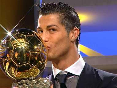 最厉害的前锋梅西,梅西和c罗与大罗的差距