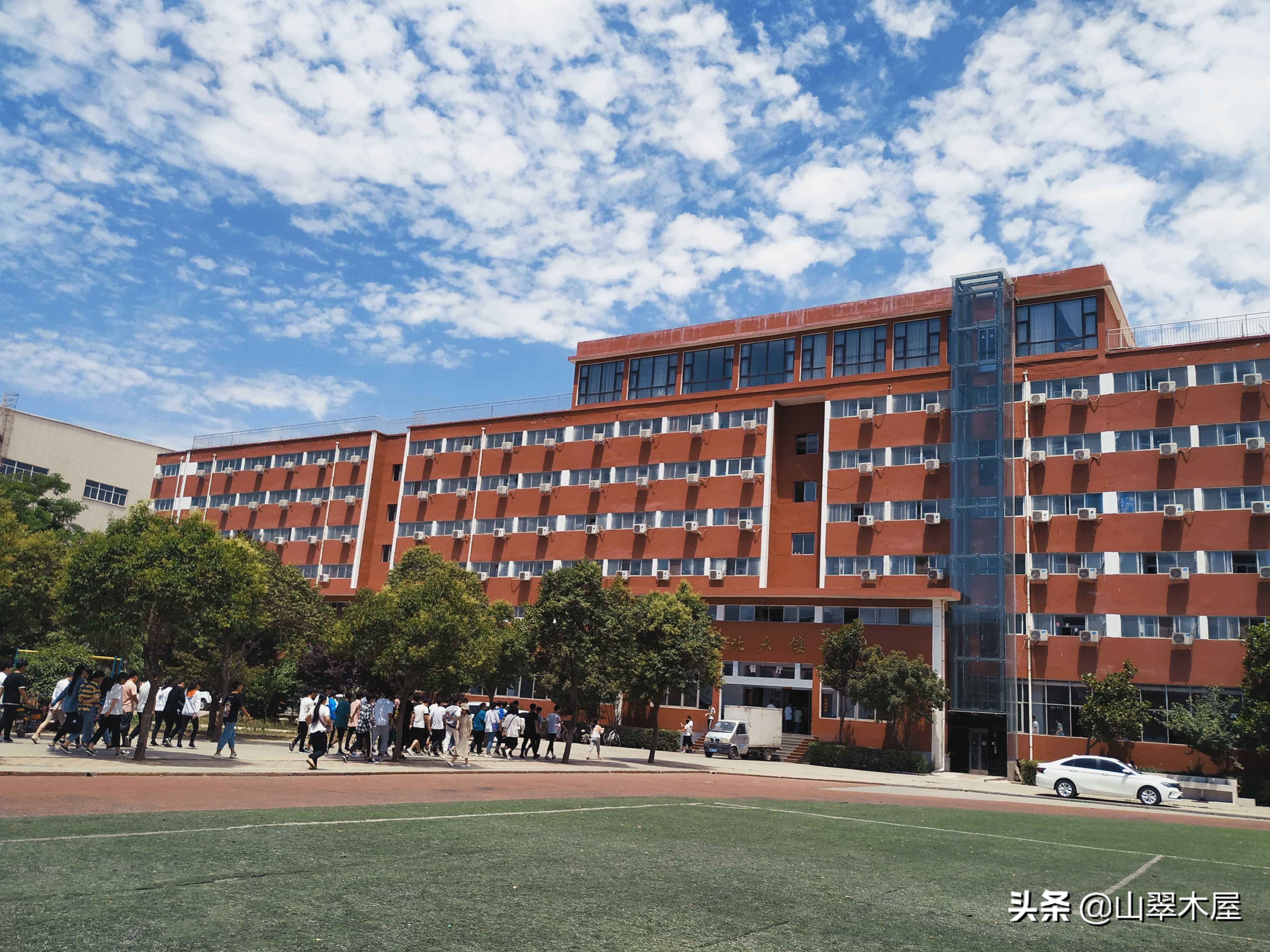 洛阳市欧亚国际学院,洛阳欧亚国际学院怎么样