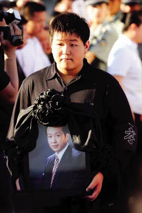 央视主持罗京去世十年妻子改嫁,罗京播音悼词