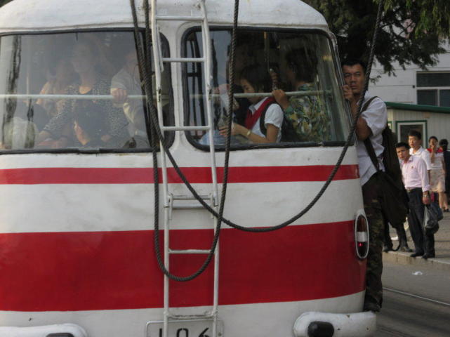 朝鲜超市营业员,朝鲜高收入工作