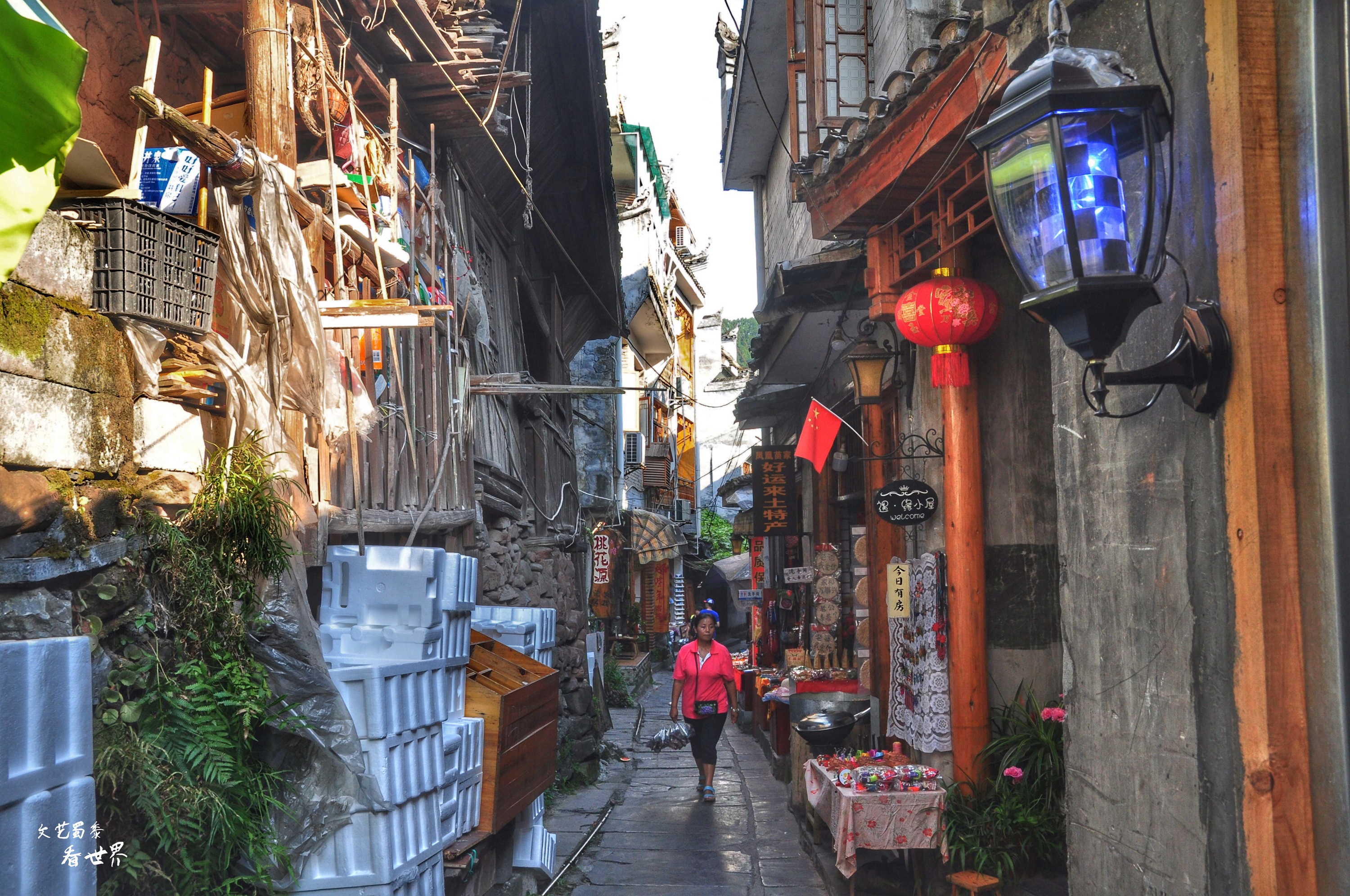 凤凰古城还值得去吗,凤凰古城值得去吗