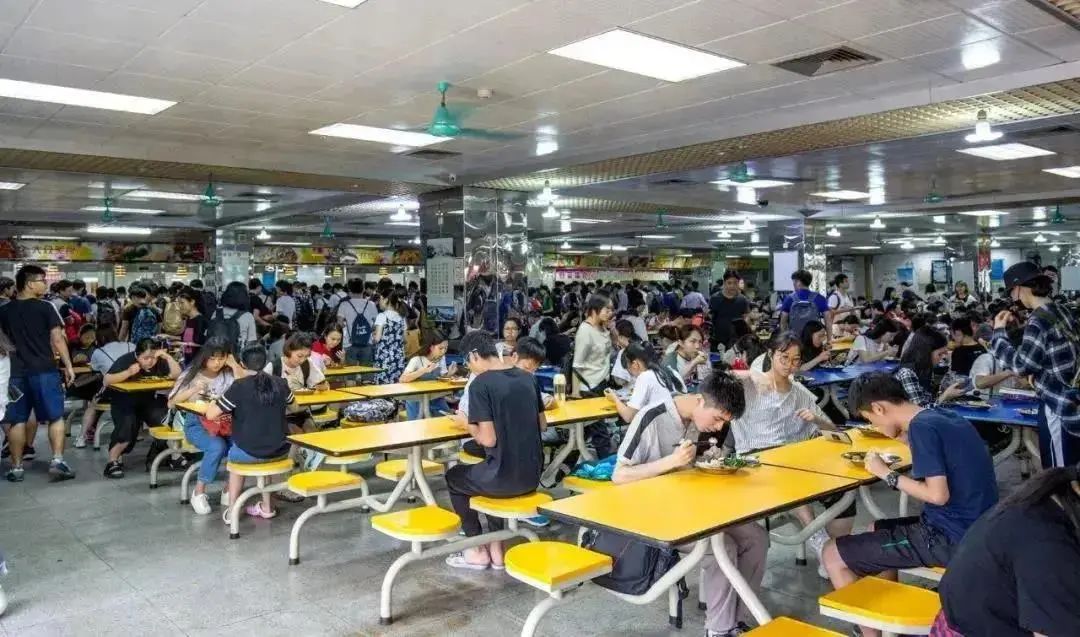 要想过得好哪里都别跑,要想生活过得去哪能不带点绿