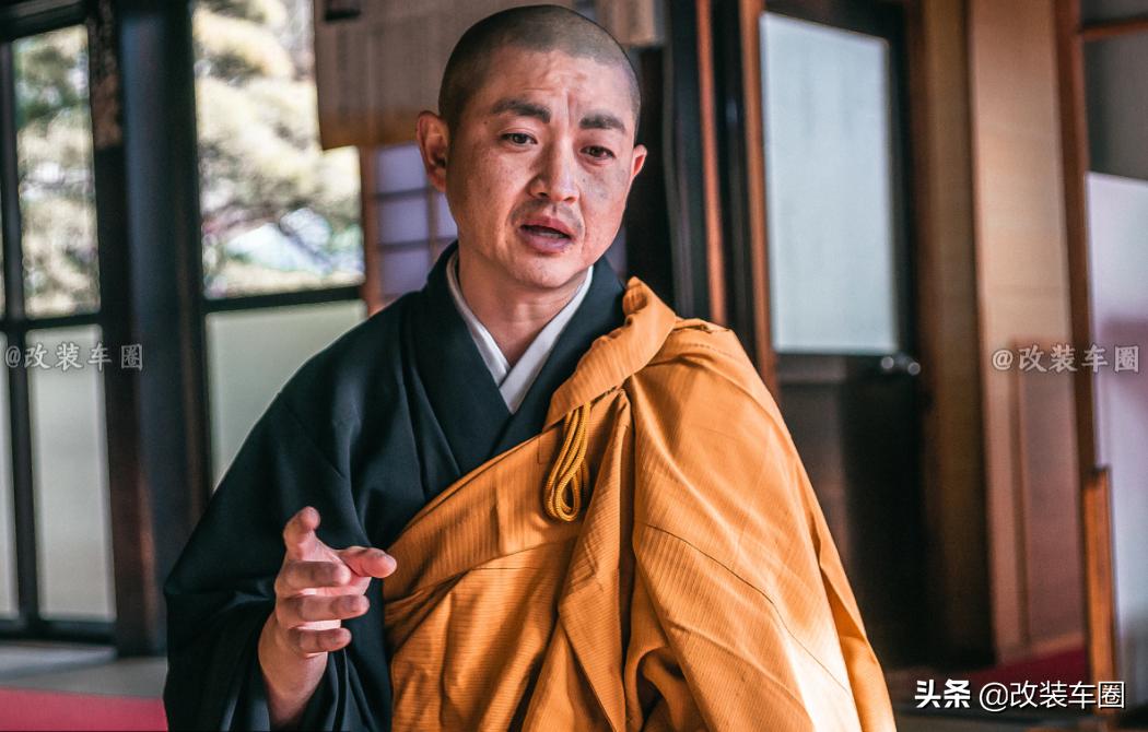 僧侣和尚也爱改装车,他不止有这辆改装mini还有一个家庭