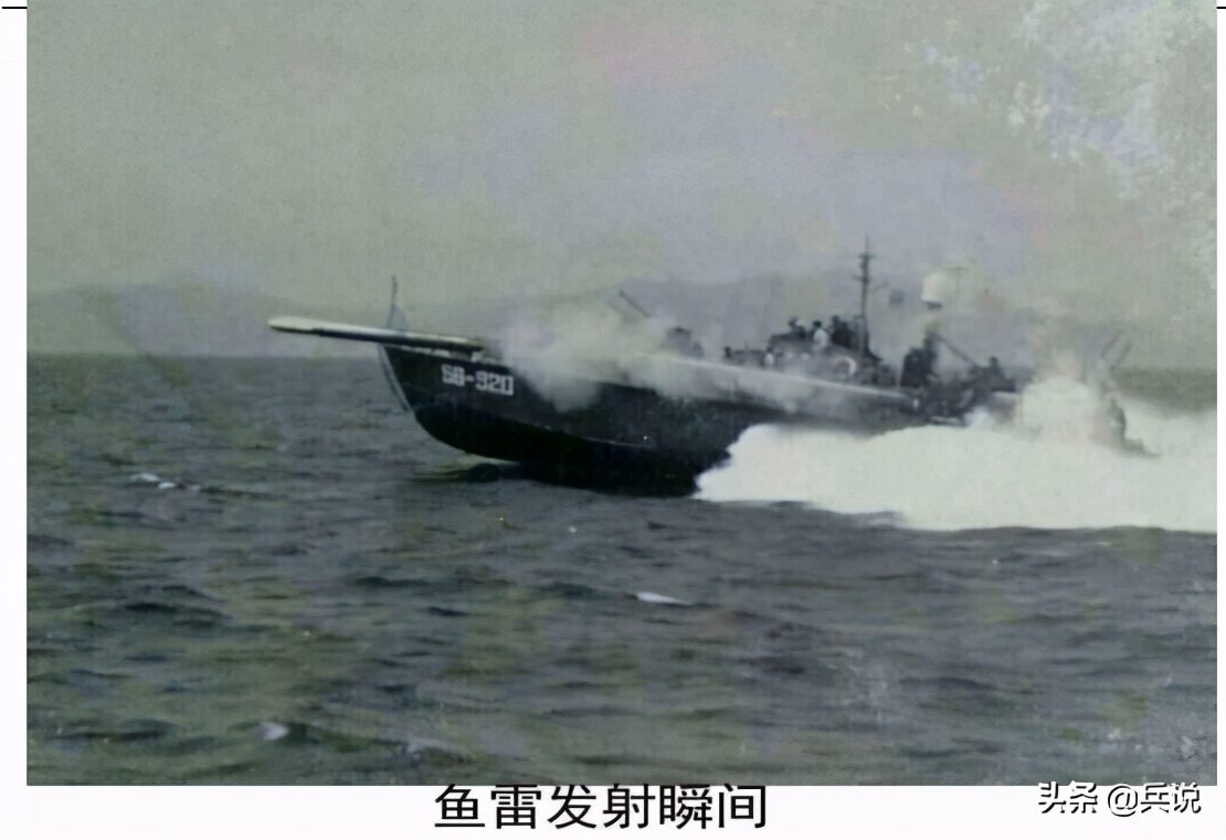 我提升大队长，和政委共住一屋，宿舍兼办公室，一人一半