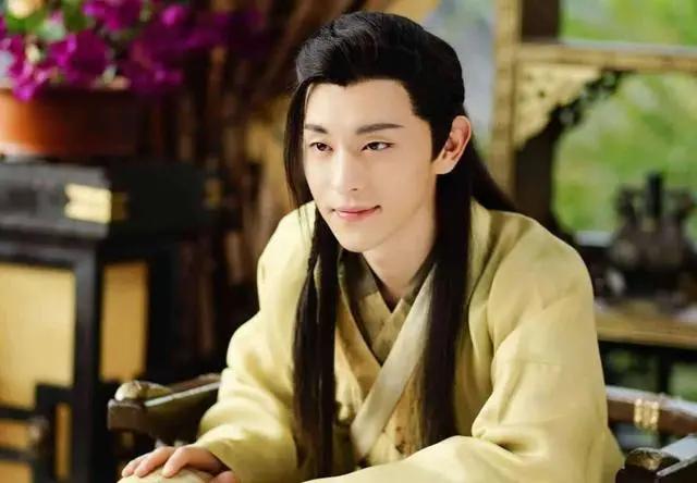 哪个男星演的狐狸精好看,长相最像狐狸精的演员