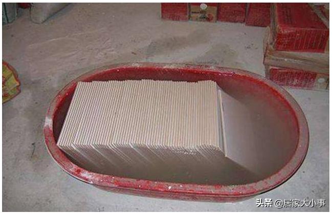 装修瓷砖脱落怎么补救,装修的瓷砖脱落怎么办