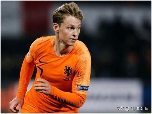 巴萨动荡期的英雄，当今足坛完美的9号球员，快乐足球群史诗会员