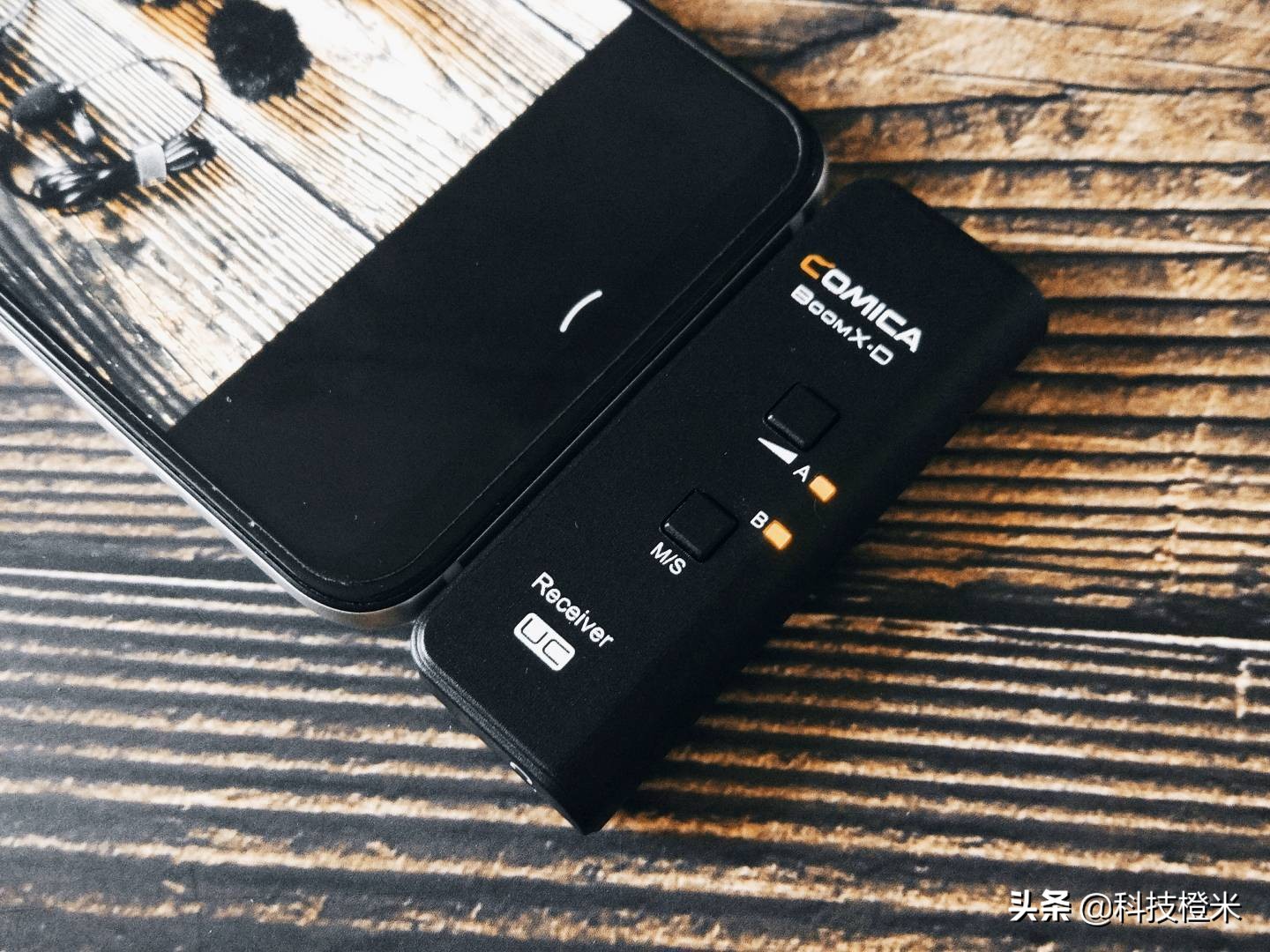 科唛comicawm300无线麦克风一拖二,科唛无线麦克风教程