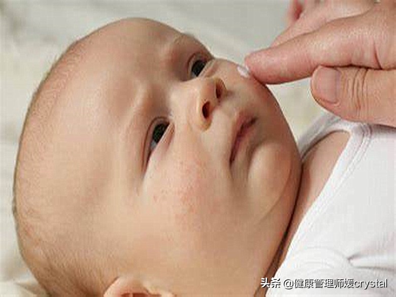换季宝宝皮肤干痒红教你这样护理,宝宝皮肤容易过敏用什么护肤品好