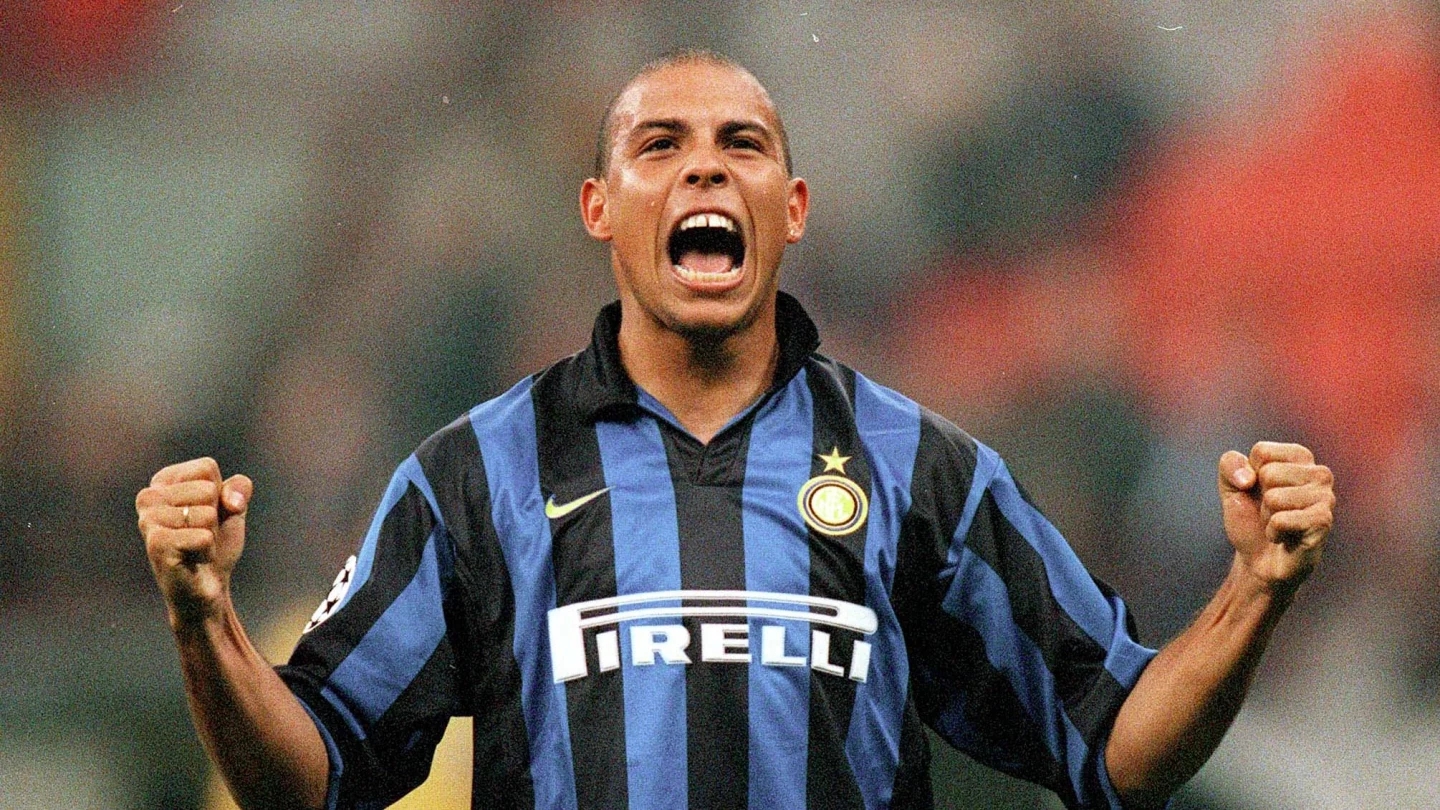 贝利罗纳尔多哪个厉害,贝利跟罗纳尔多小罗谁厉害