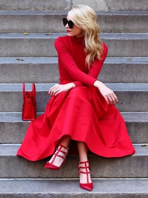 今年秋冬流行红色什么款式,红色单品春节如何穿出惊艳感