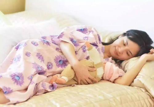 一个多月天使宝宝变睡渣宝宝,刚三个月就开口说话的天使宝宝