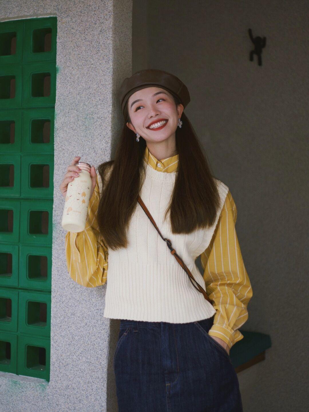 马甲衬衫叠穿搭配什么裤子,衬衫搭配马甲怎么穿才好看