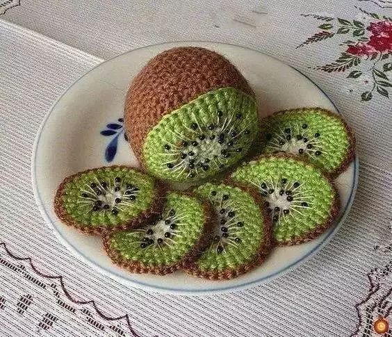 适合幼儿园宝宝的手作编织毛线 (毛线编织水果蔬菜教程)