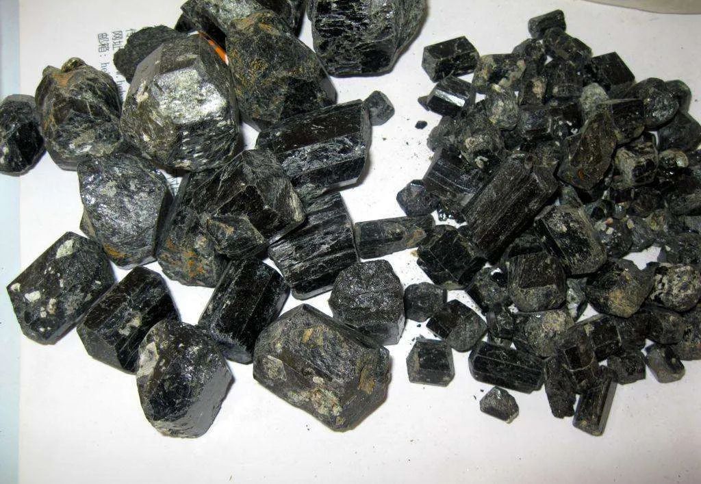 电气石应用,原矿电气石怎样加工