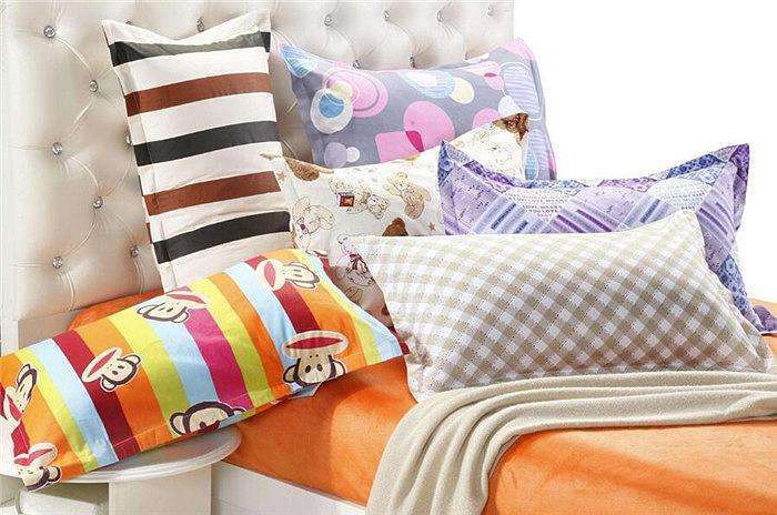 两个枕头怎么放睡觉舒服,枕头和被子怎么摆放睡觉才舒服