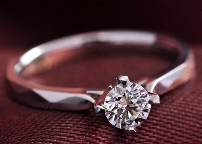 结婚三金买黄金的好还是铂金的,结婚买三金手镯手链怎么最保值