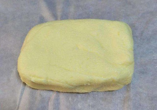 打发过头的动物奶油怎么补救,巧克力奶油打发过头了怎么办