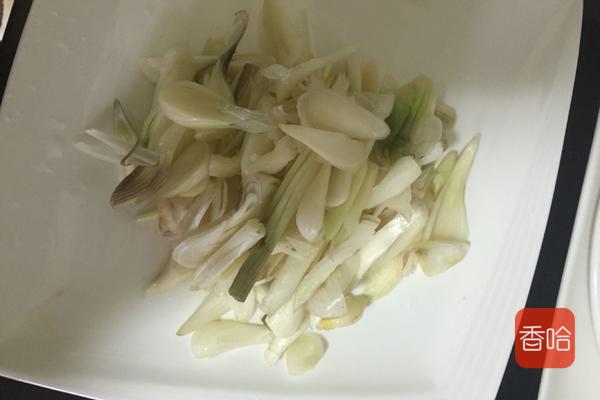 它是“菜中灵芝”，每次炒菜加几颗，不打郎中门前过，秋天别错过