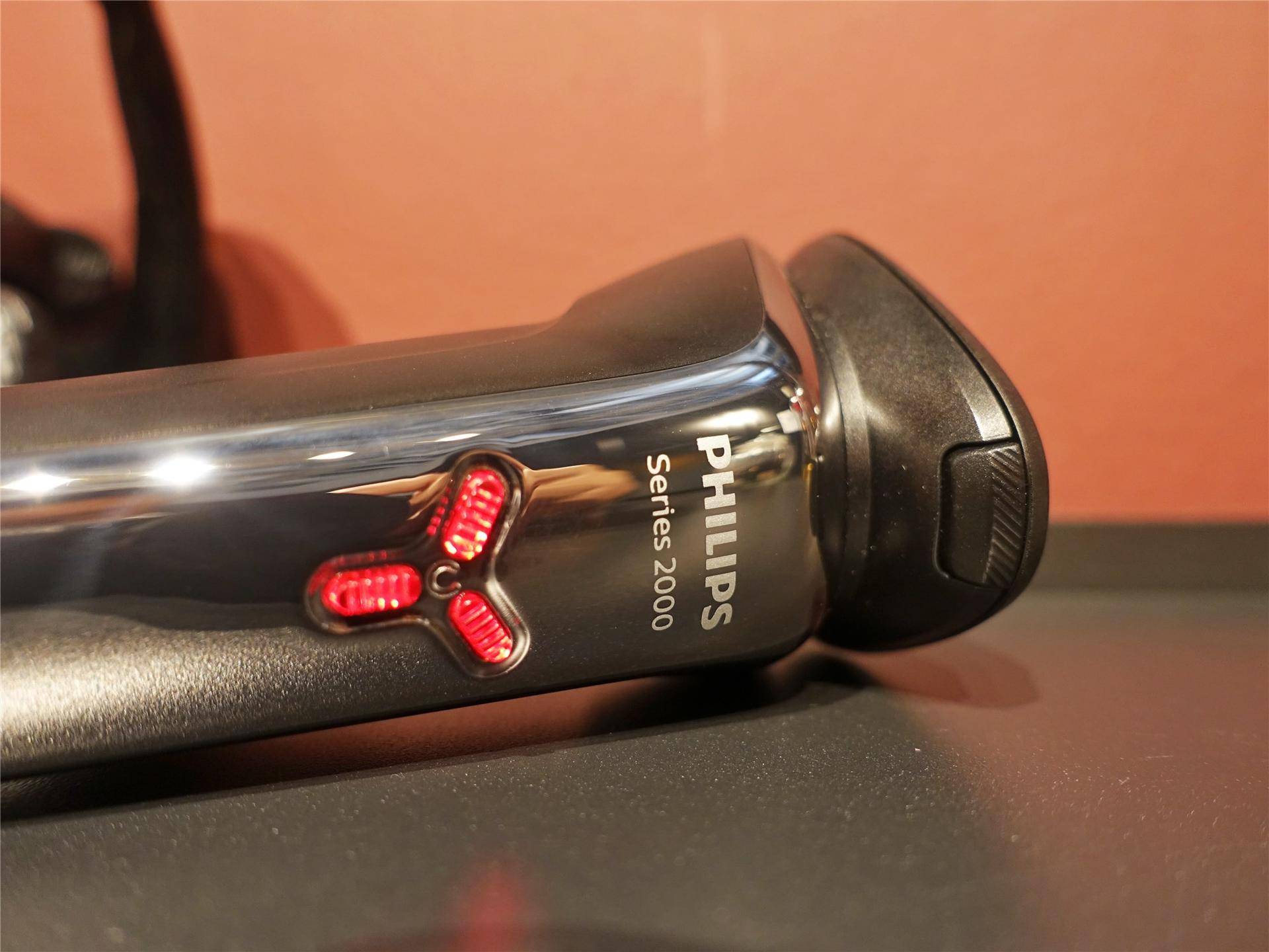 飞利浦剃须刀s2302和s1203,飞利浦s2302剃须刀能水洗吗