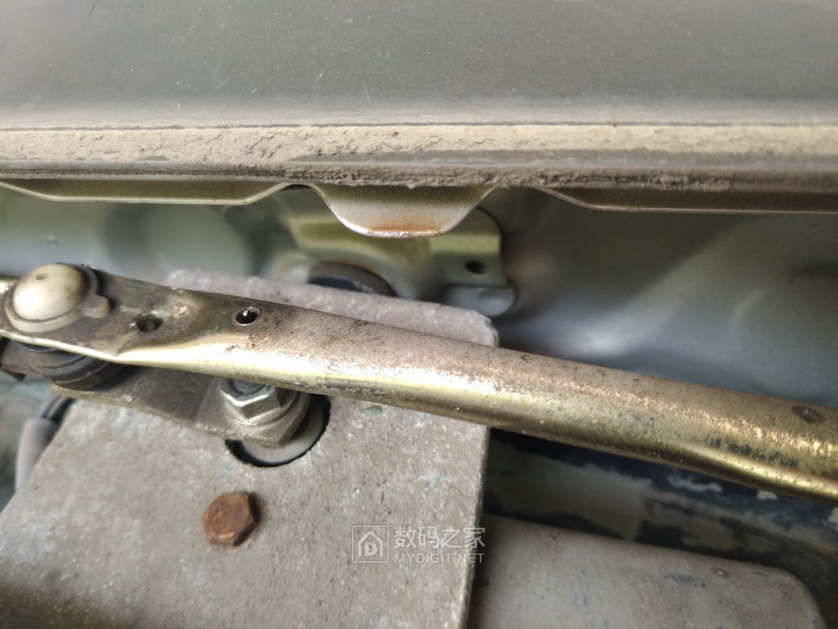 长城c30雨刷连杆怎么修,13年长城c30雨刮器怎么卸下来