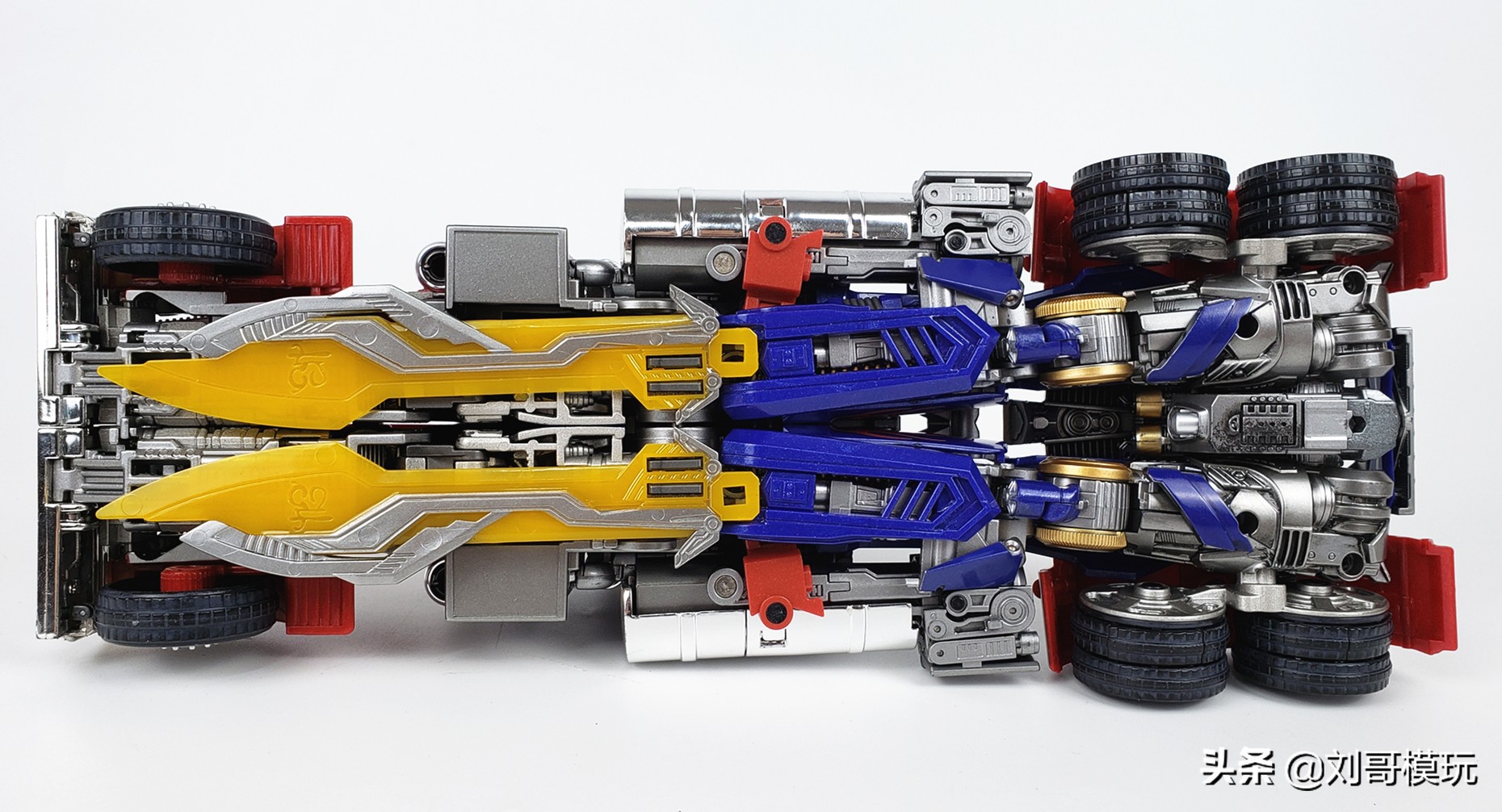 擎天柱玩具最还原,最还原电影的擎天柱玩具