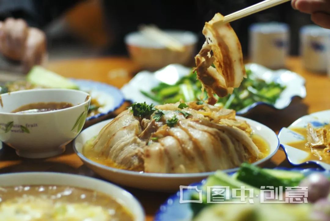 一碗饭吃出了半辈子的心酸,吃上饭才最重要