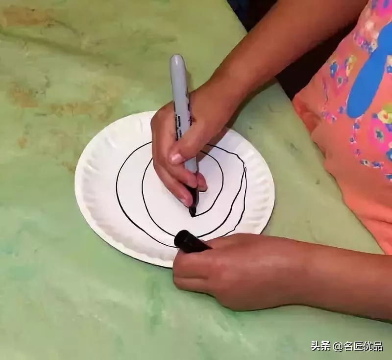 长方形创意纸盘美工作品,纸盘子手工秋天