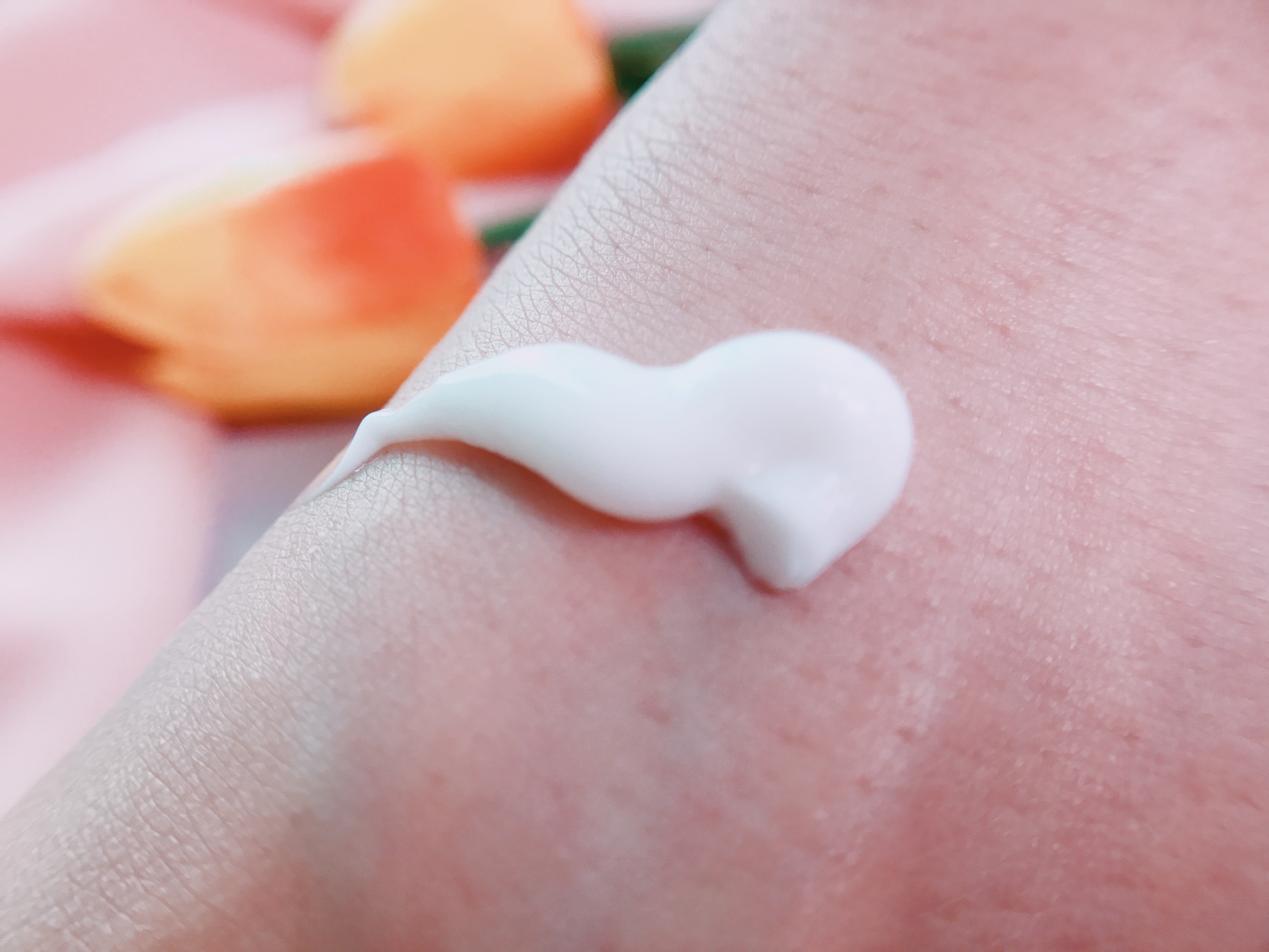 圣荷丰胸霜可以丰胸吗,想要有效丰胸该怎么办