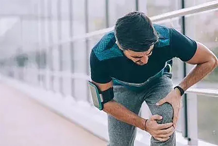 颐年堂中医门诊胡国华主任治疗风湿性关节炎