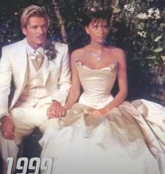 贝克汉姆从踢球到退役用了多少年,贝克汉姆出生经历