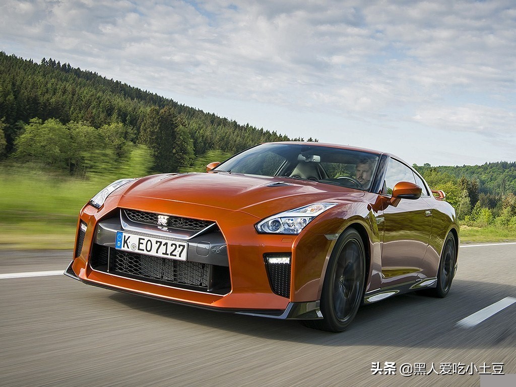 尼桑gtr到底多强,2017款尼桑gtr全方位讲解