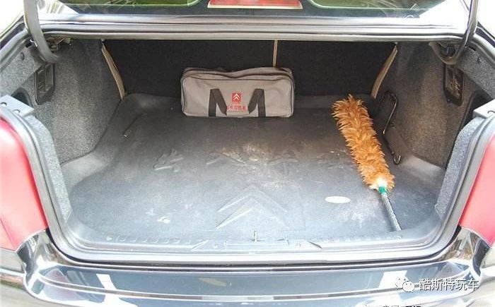 后备箱很脏去哪里清洗,后备箱很脏怎么翻新