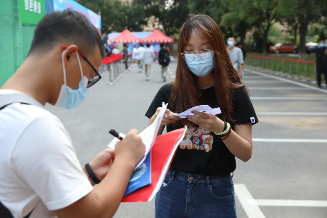 迎接新工人,欢迎新老工人