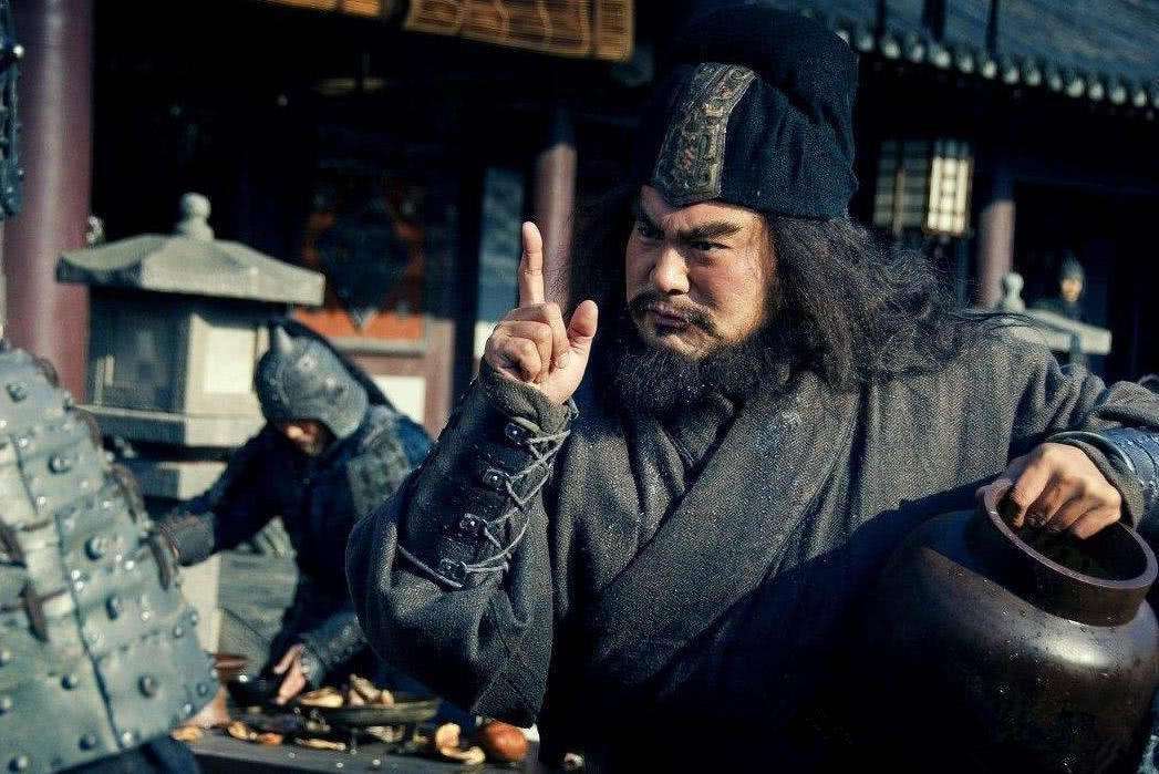 西瓜怎么吃生活小妙招,西瓜吃多了难受要吃什么