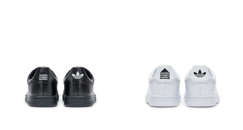 两只脚穿不同颜色的鞋aj,两只脚穿不同颜色球鞋